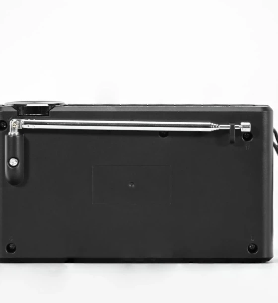 Radio cu ceas Akai APR-600 cu baterii 3x AAA, bluetooth 5.0, 0.8W, negru