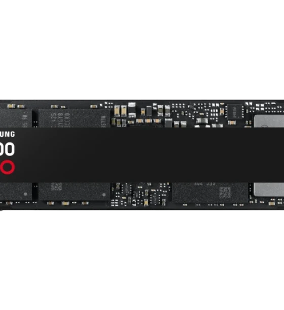 Samsung MZ-VAP8T0. SSD capacity 8 TB, SSD form factor M.2, Read speed 14800 MB/s, Write speed 13400 MB/s, Component for PC/Laptop