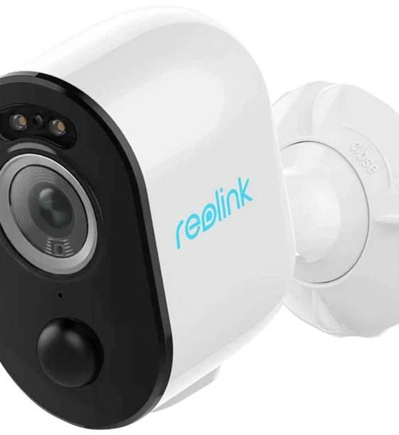 Camera de supraveghere Reolink Argus 3 Pro B330 Senzor 1/2.7 inch CMOS video 5 Megapixeli 2880 x 1616 pixeli Cadre/secunda 15 FPS Lentila fixa 2.8mm Unghi de vizualizare orizontal 105 /